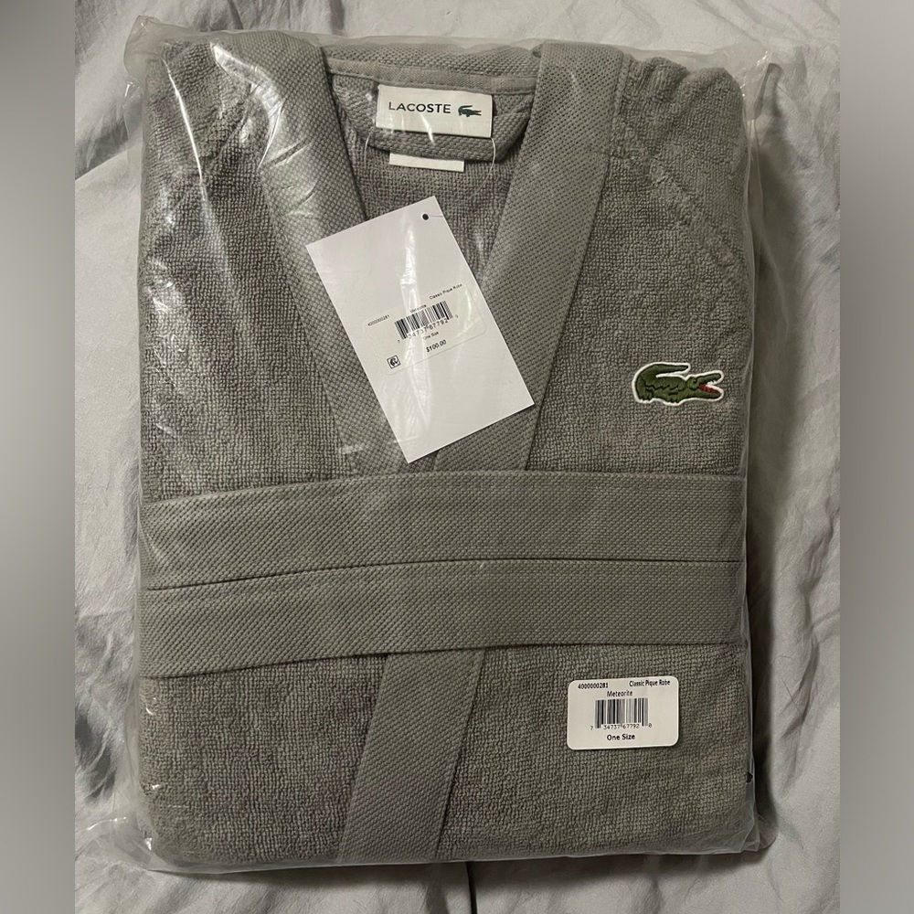 Lacoste Terry Bathrobe - Meteorite NWT - One Size - Picture 3 of 5